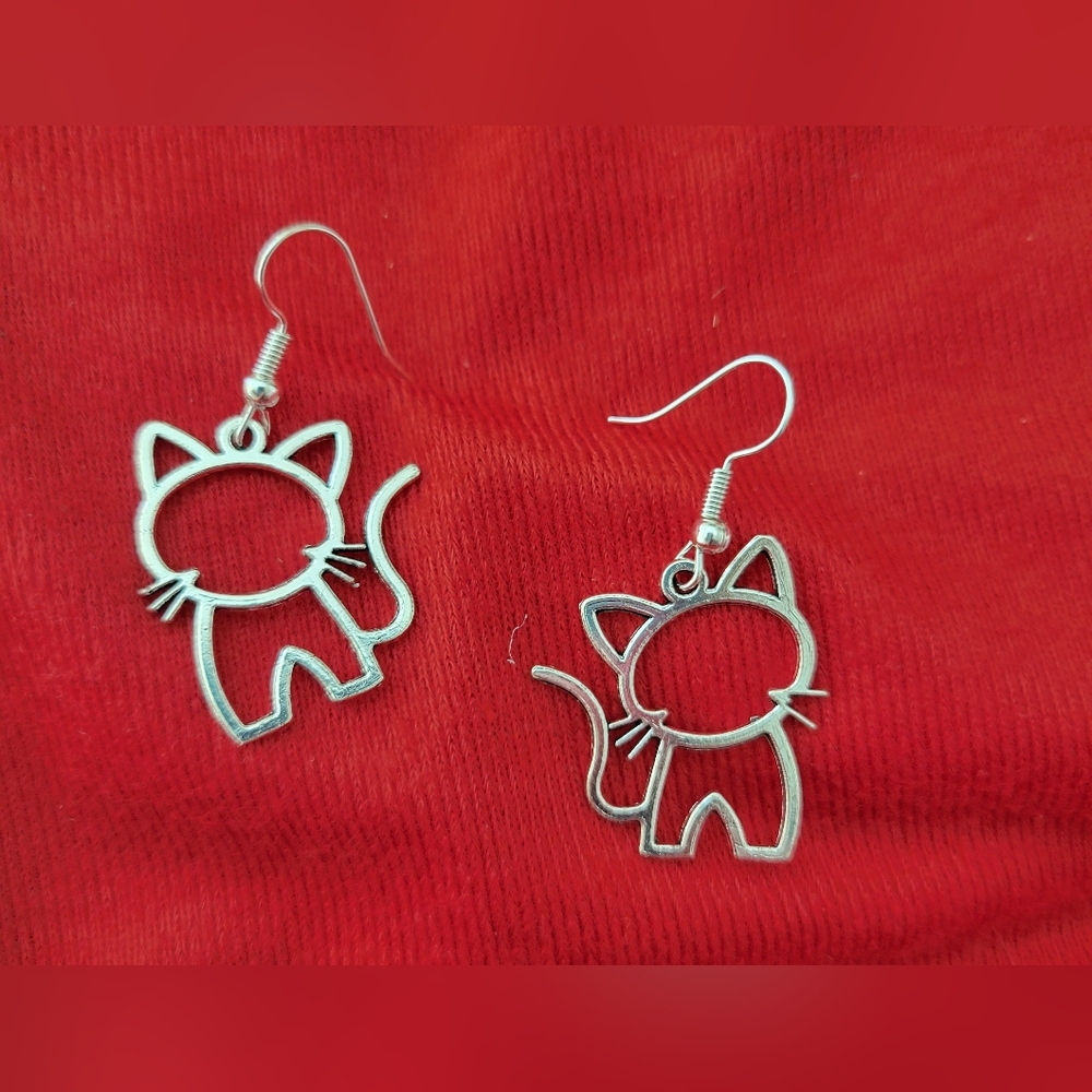 Cat animal metal dangle earrings with free gift bag NEW - Picture 2 of 2